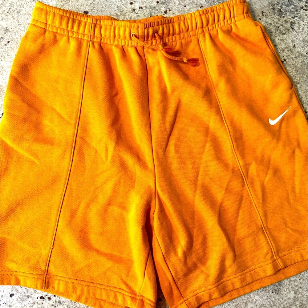 New without tags. Women’s Nike shorts size large